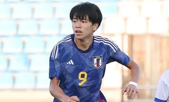 开云入口-日媒:女星今森茉耶出轨41岁演员,其男友是U20国脚道胁豊